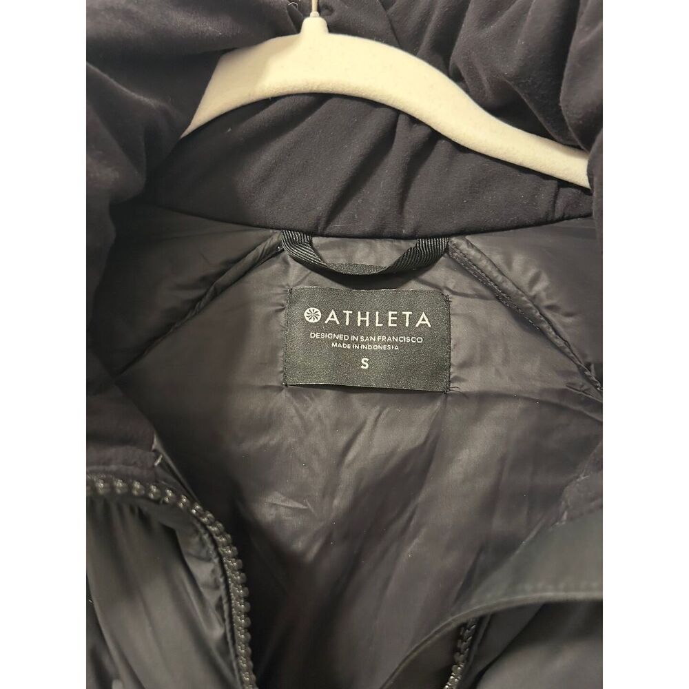 Winter Puffer Jacket - image 3
